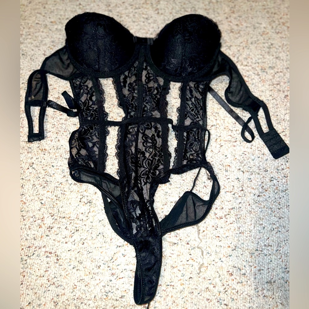 NWT WOMENS CORSET LINGERIE- black- SIZE LARGE